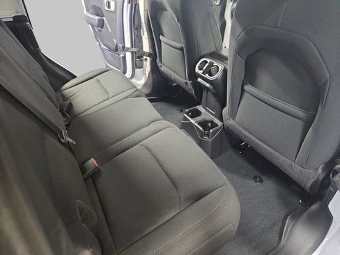 Used 2022 Jeep Wrangler Unlimited Sport AWD/4WD image 12