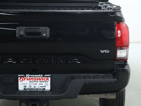 Certified 2023 Toyota Tacoma SR AWD/4WD image 42