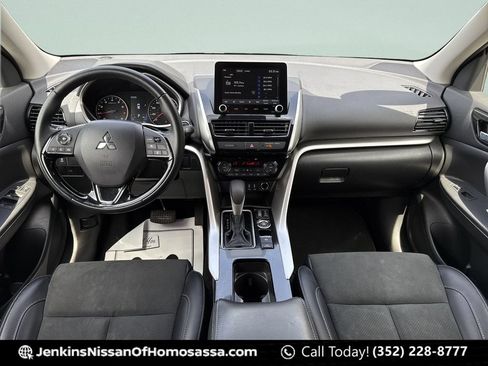 Used 2024 Mitsubishi Eclipse Cross SE AWD/4WD image 9