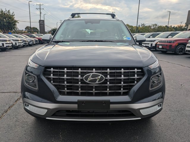 Certified 2026 Hyundai Venue SEL FWD image 9
