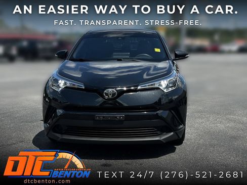 Used 2019 Toyota C-HR LE FWD image 2