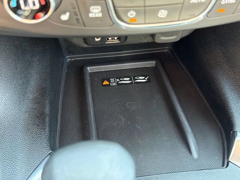 Used 2023 Chevrolet Traverse RS AWD/4WD image 41