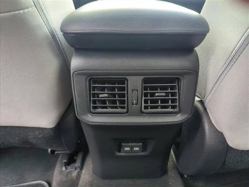 Used 2022 Toyota RAV4 XLE image 20