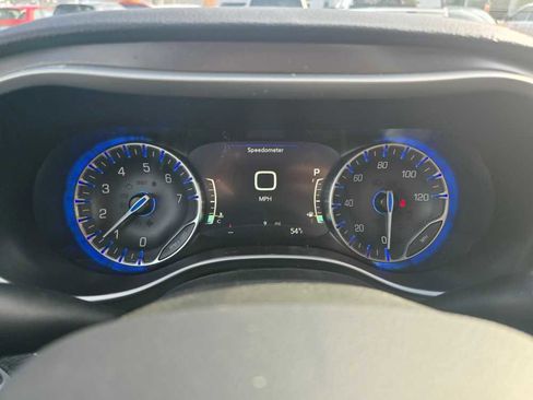 New 2026 Chrysler Pacifica Select image 21