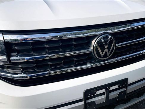 Used 2023 Volkswagen Atlas Cross Sport SE w/ Black Wheel Package FWD image 32