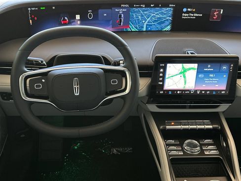 New 2026 Lincoln Nautilus Reserve AWD/4WD image 13