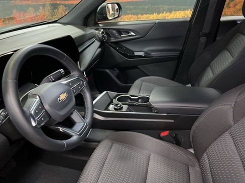 Used 2026 Chevrolet Equinox LT image 22