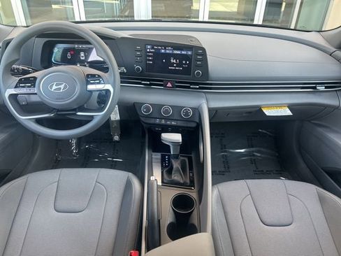 New 2026 Hyundai Elantra SE image 20
