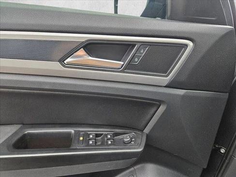 Used 2021 Volkswagen Atlas SE image 16