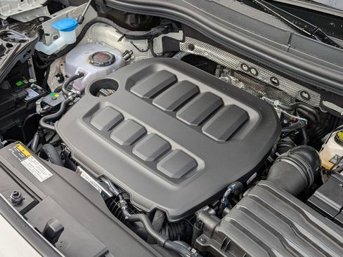 New 2026 Volkswagen Tiguan SE R-Line image 37