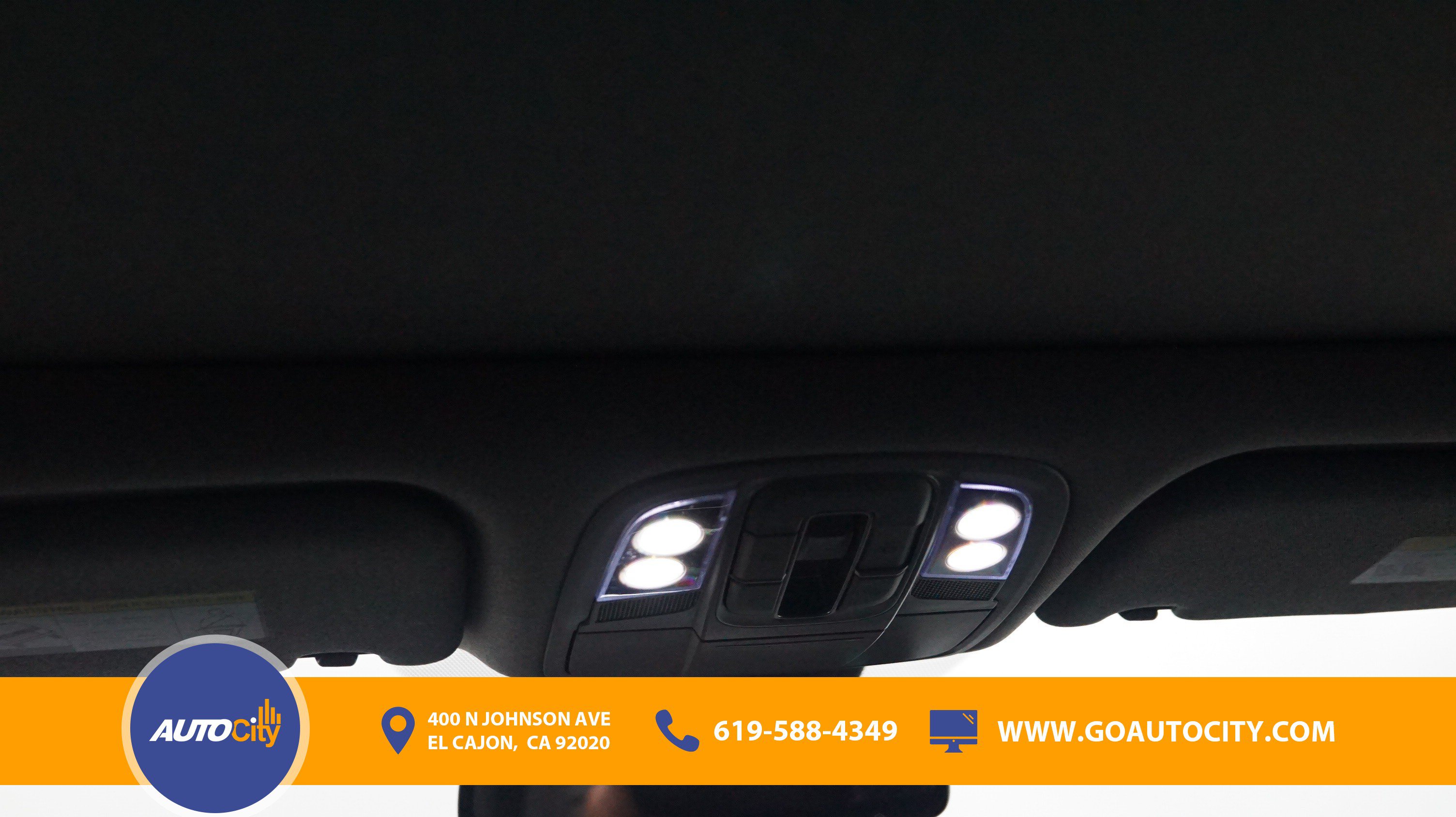 Used 2020 Hyundai Santa Fe SEL w/ Convenience + Premium Package FWD image 21