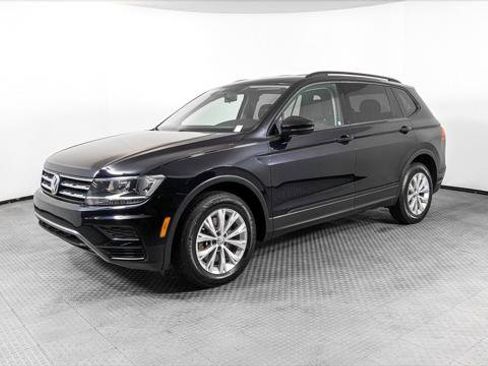 Used 2018 Volkswagen Tiguan S FWD image 2