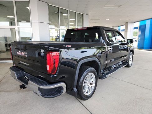 Used 2021 GMC Sierra 1500 SLT image 11