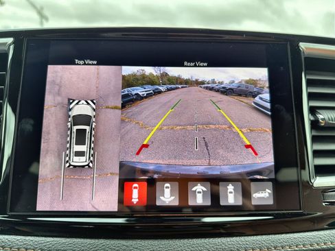 New 2026 Chrysler Pacifica Pinnacle image 19