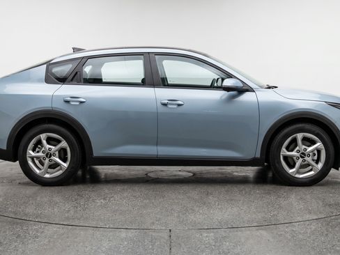 Used 2025 Kia K4 FWD image 11