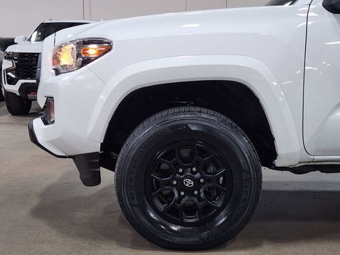 Used 2022 Toyota Tacoma SR5 image 5