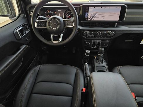 New 2026 Jeep Wrangler Unlimited Sahara AWD/4WD image 10