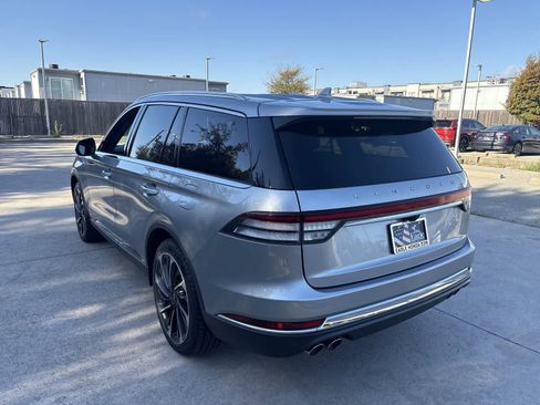 Used 2020 Lincoln Aviator Reserve w/ Equipment Group 201A image 4