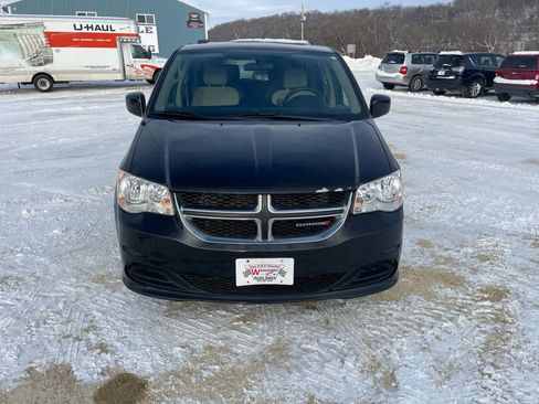 Used 2016 Dodge Grand Caravan SXT image 7