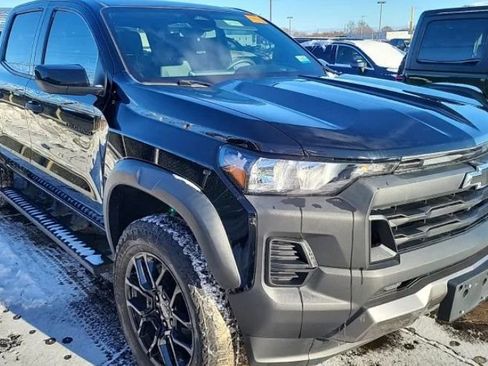 Used 2023 Chevrolet Colorado Trail Boss image 6