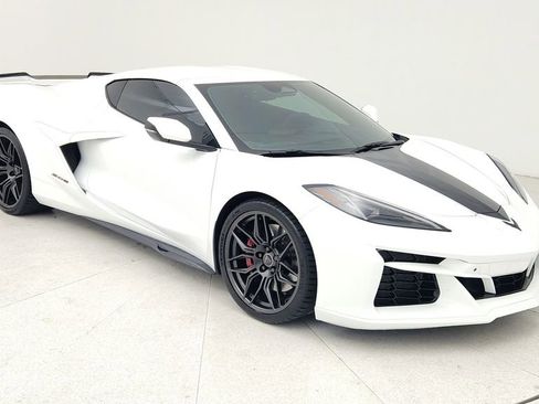 Used 2024 Chevrolet Corvette Z06 image 1