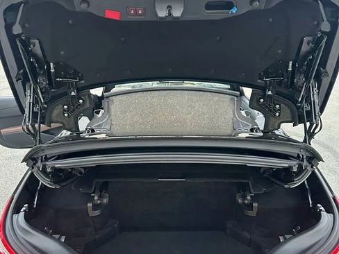 Used 2015 Mercedes-Benz SL 550 image 5