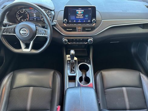 Used 2024 Nissan Altima 2.5 SR FWD image 16