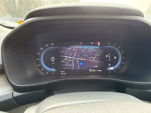 Certified 2023 Volvo XC40 B5 Plus w/ Driver Assist Package image 35