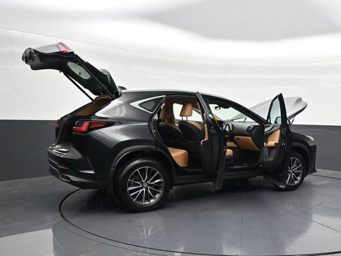 Used 2025 Lexus NX 250 FWD w/ Accessory Package (K3) image 32
