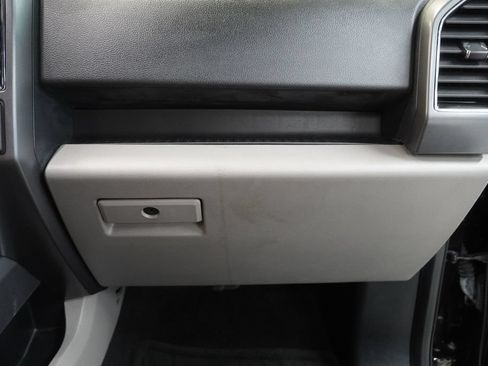 Used 2018 Ford F150 XLT w/ Equipment Group 302A Luxury AWD/4WD image 36