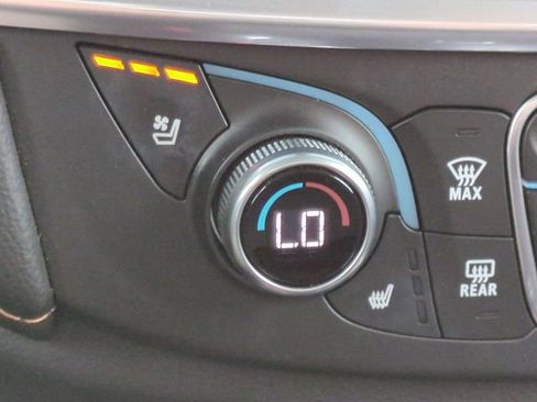 Used 2019 Chevrolet Traverse Premier w/ Redline Edition FWD image 29