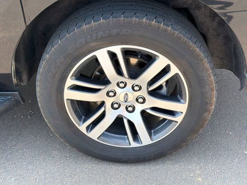 Used 2024 Ford Expedition Max Limited AWD/4WD image 19