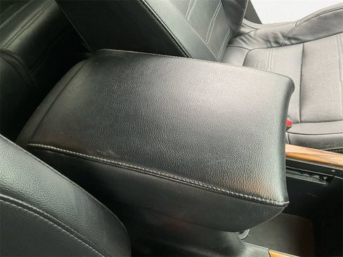 Used 2020 Honda CR-V Touring image 11