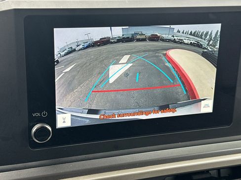 Used 2024 Toyota Tacoma TRD Sport image 18