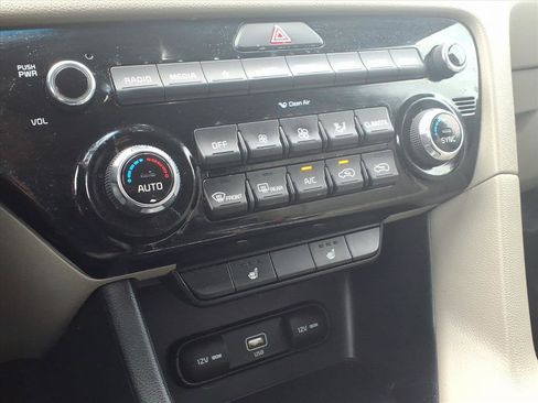 Used 2022 Kia Sportage EX image 29