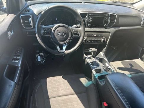 Used 2018 Kia Sportage LX FWD image 10