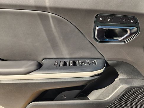 New 2025 Kia K4 GT-Line image 17