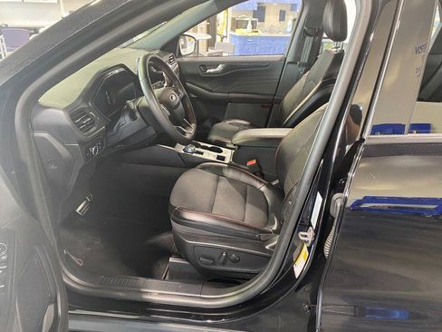 Used 2023 Ford Escape ST-Line w/ Tech Pack #1 image 11