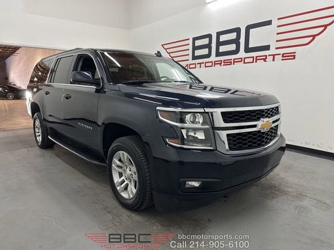 Used 2019 Chevrolet Suburban LT image 1