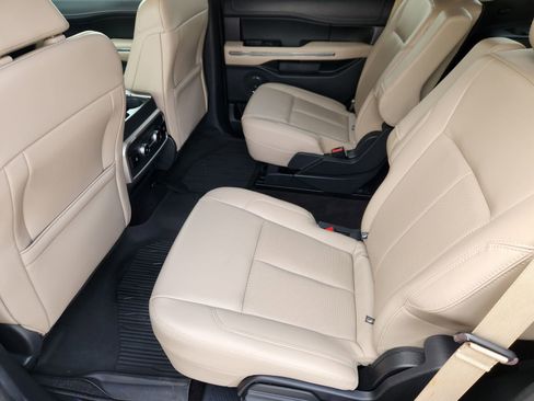 Used 2022 Ford Expedition XLT RWD image 31