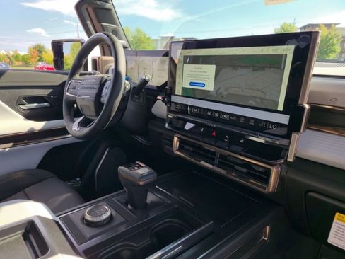 New 2025 GMC Hummer EV 3X image 9