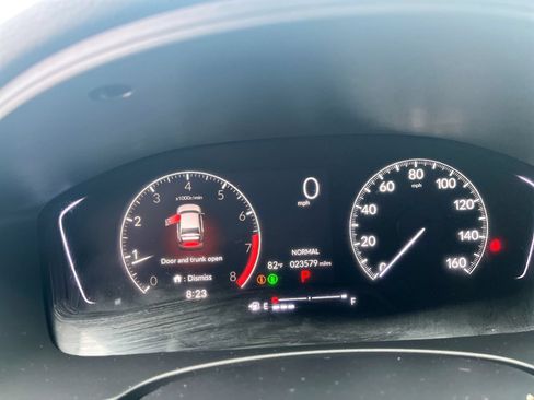 Used 2025 Honda Civic Sport image 12