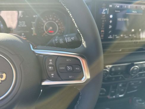 New 2026 Jeep Wrangler Unlimited Sahara AWD/4WD image 33