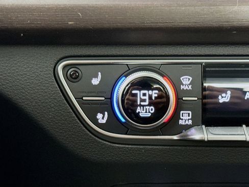 Used 2023 Audi Q5 2.0T Prestige w/ Prestige Package image 21