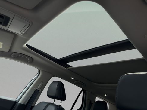 Certified 2023 Honda Pilot Touring image 17