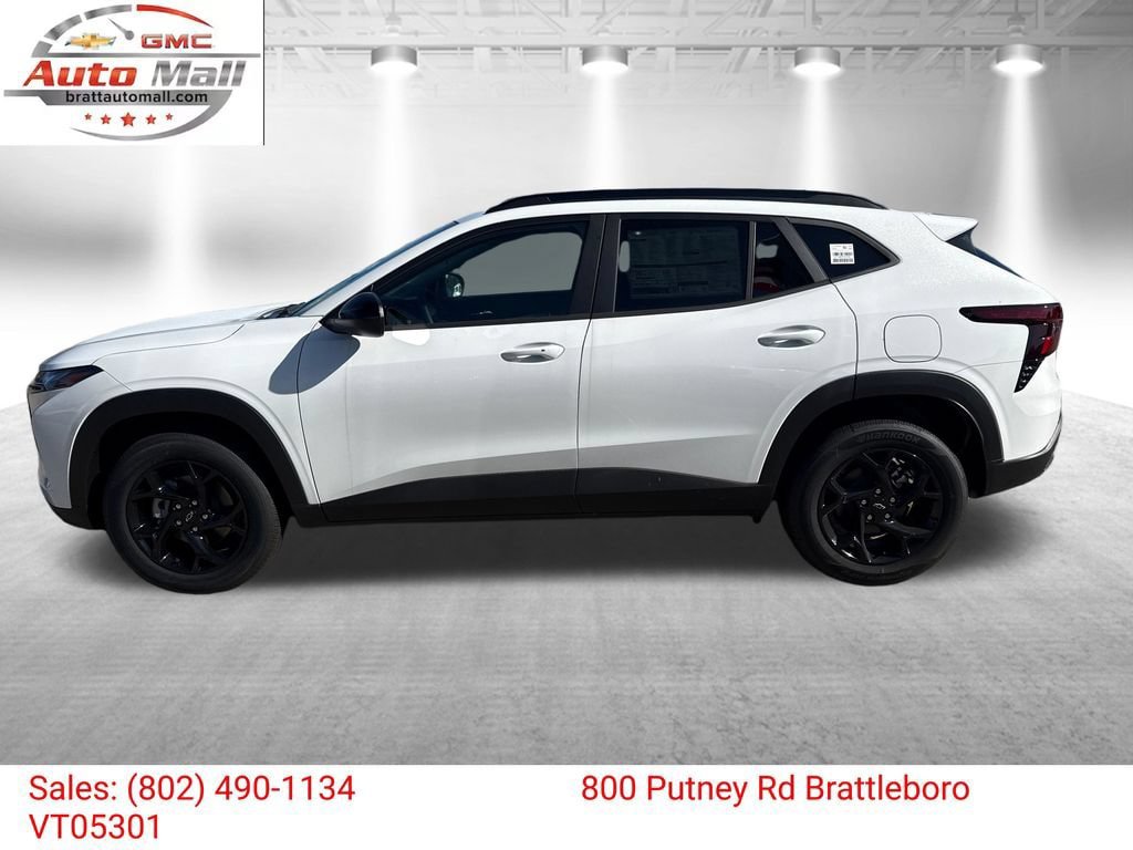 New 2026 Chevrolet Trax LT w/ Driver Confidence Package FWD image 2
