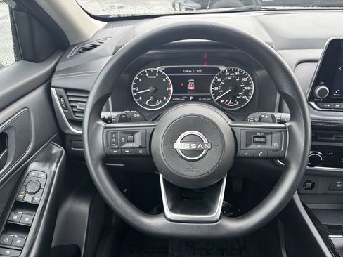 Used 2024 Nissan Rogue S image 14