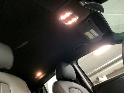 Used 2025 Mercedes-Benz GLA 250 image 13