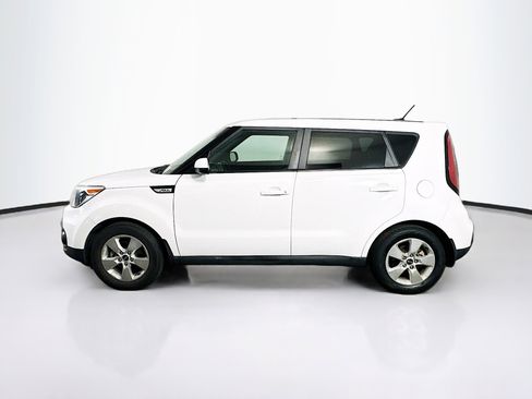 Used 2017 Kia Soul w/ Convenience Package FWD image 4
