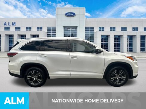 Used 2016 Toyota Highlander XLE FWD image 4